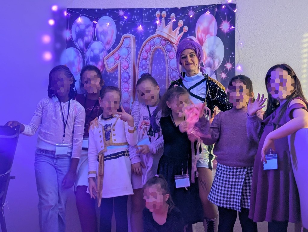 JULI's Kids Animation – Stand mit Glücksrad